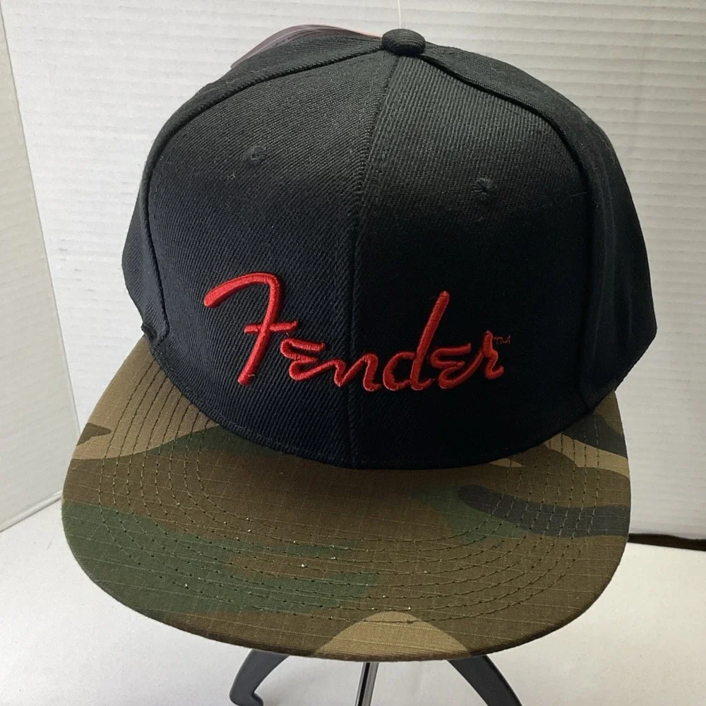 Fender Guitars Spaghetti‎ Logo Black and Camo Flatbill Snapback Hat Cap NWT